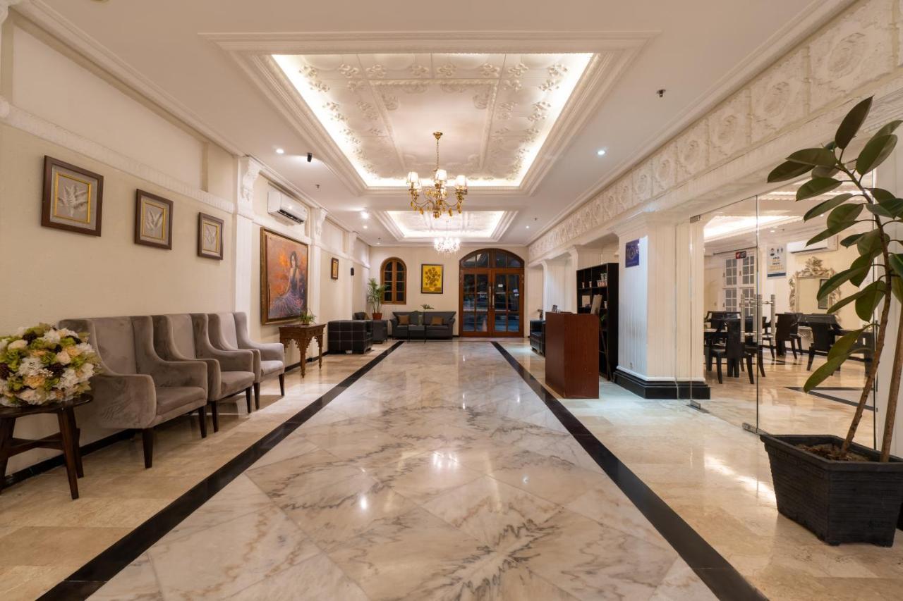 D'Salvatore Boutique Hotel Yogyakarta Maguwo Esterno foto