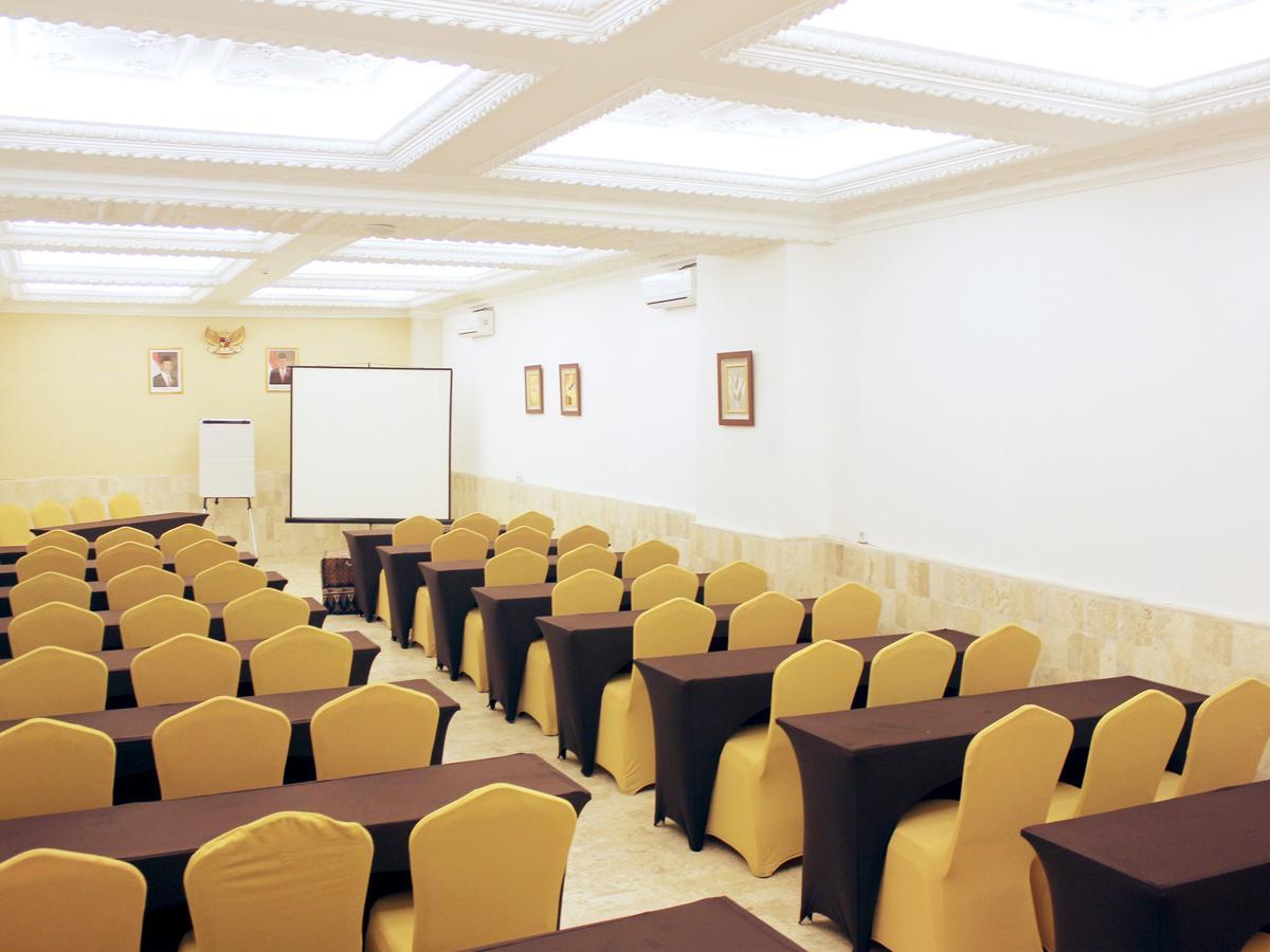 D'Salvatore Boutique Hotel Yogyakarta Maguwo Esterno foto