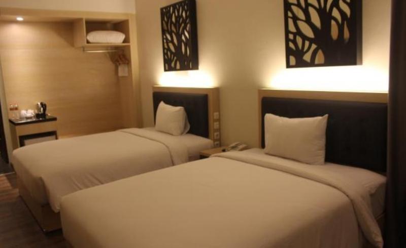 D'Salvatore Boutique Hotel Yogyakarta Maguwo Esterno foto